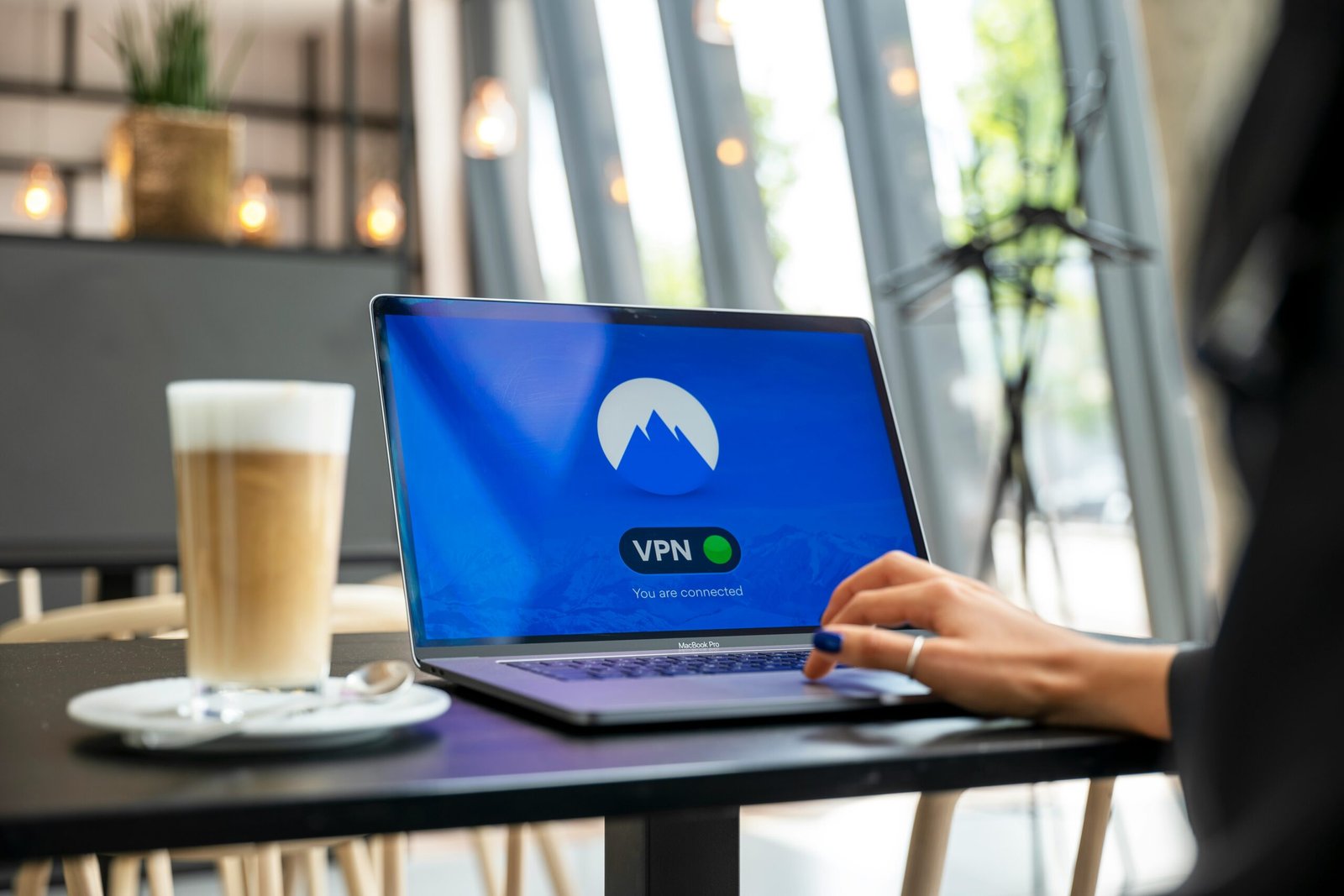 ¿Qué es un VPN? – Protege tu privacidad y seguridad en línea